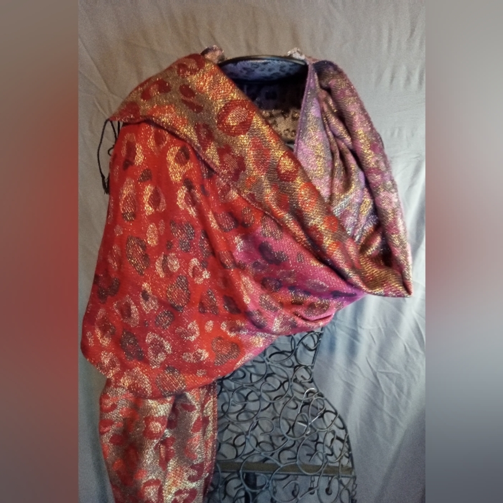 Elegant Red and Pink Women's Scarf/ Wrap